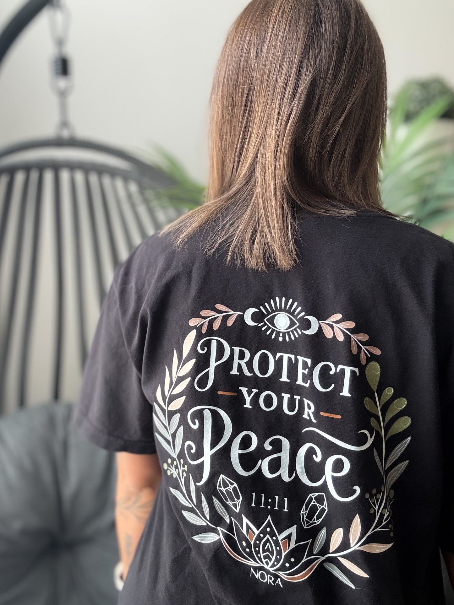 Haut à manches courtes oversized Protect your peace - Noir